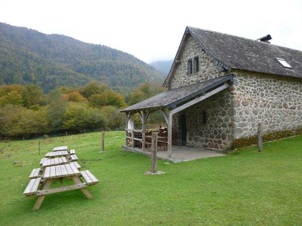 Les Chalets De La Foret D'Issaux Osse-en-Aspe Экстерьер фото